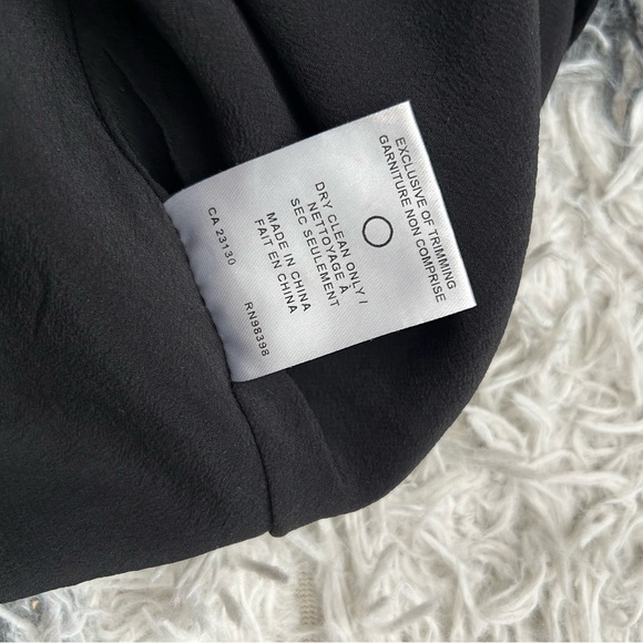 Judith & Charles Silk V-neck Top - Picture 7 of 8